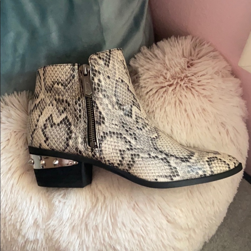 Circus by Sam Edelman Snake Print Booties